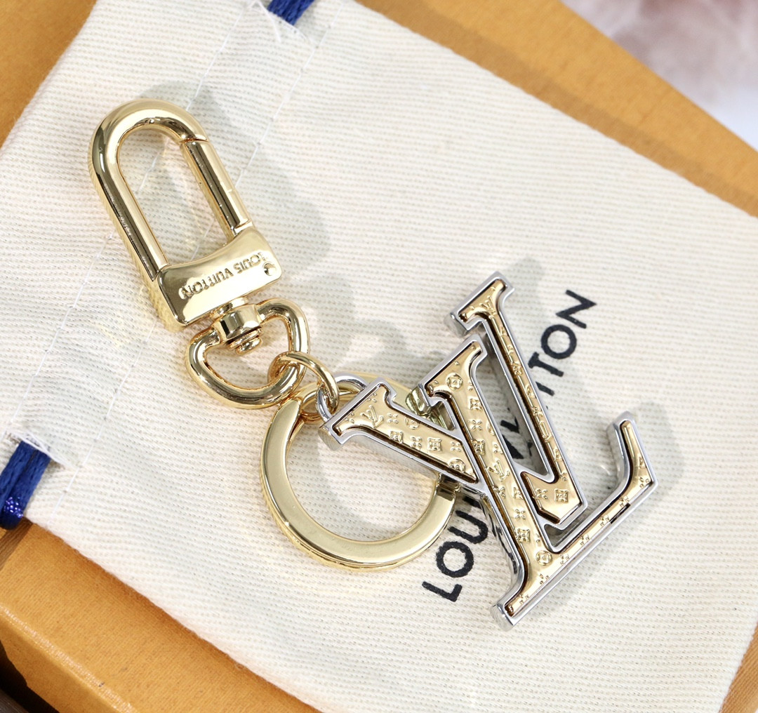 l0*is V*t0n key holders