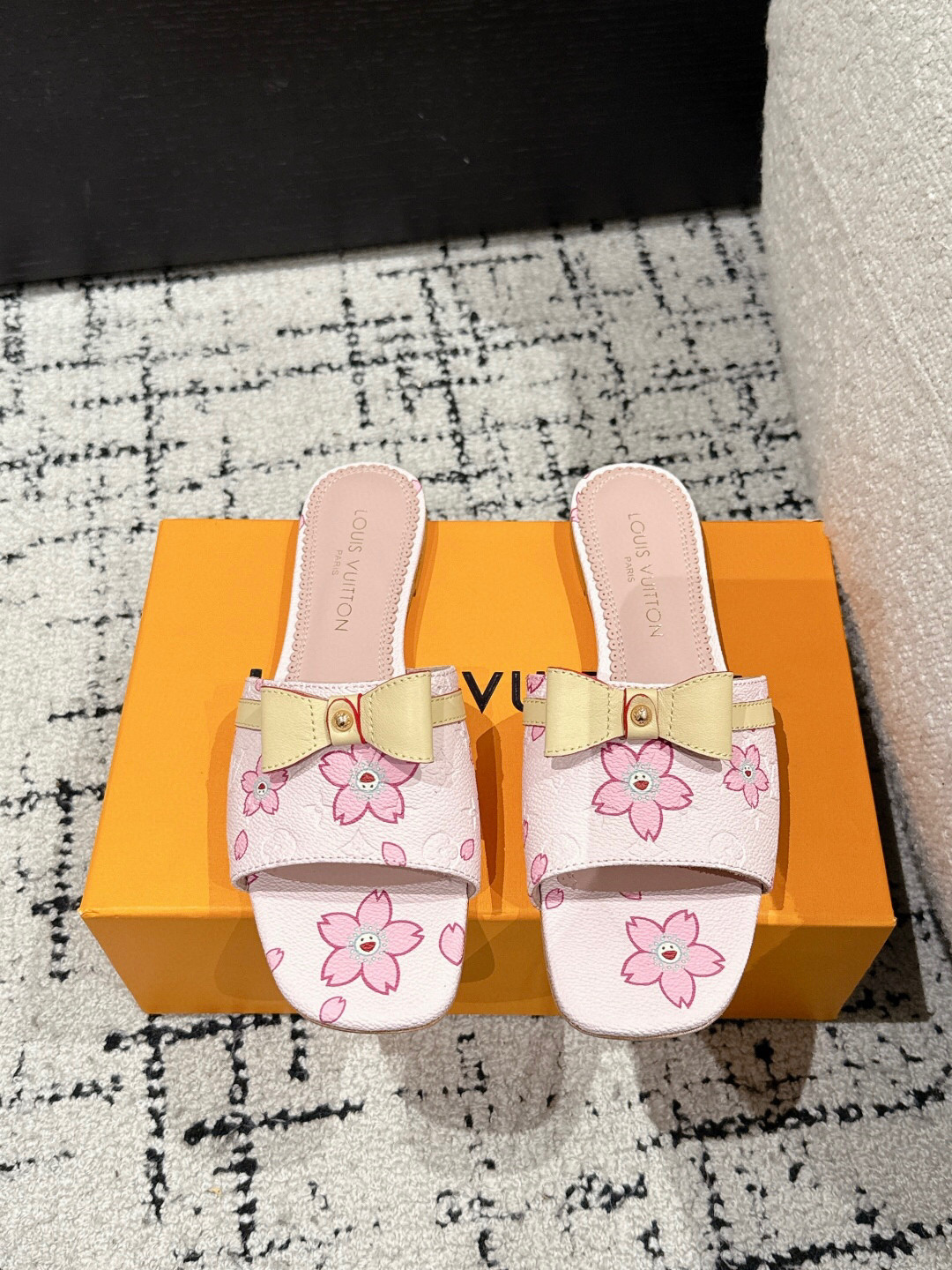 L0vis Vvtt0n 25SS Sandals