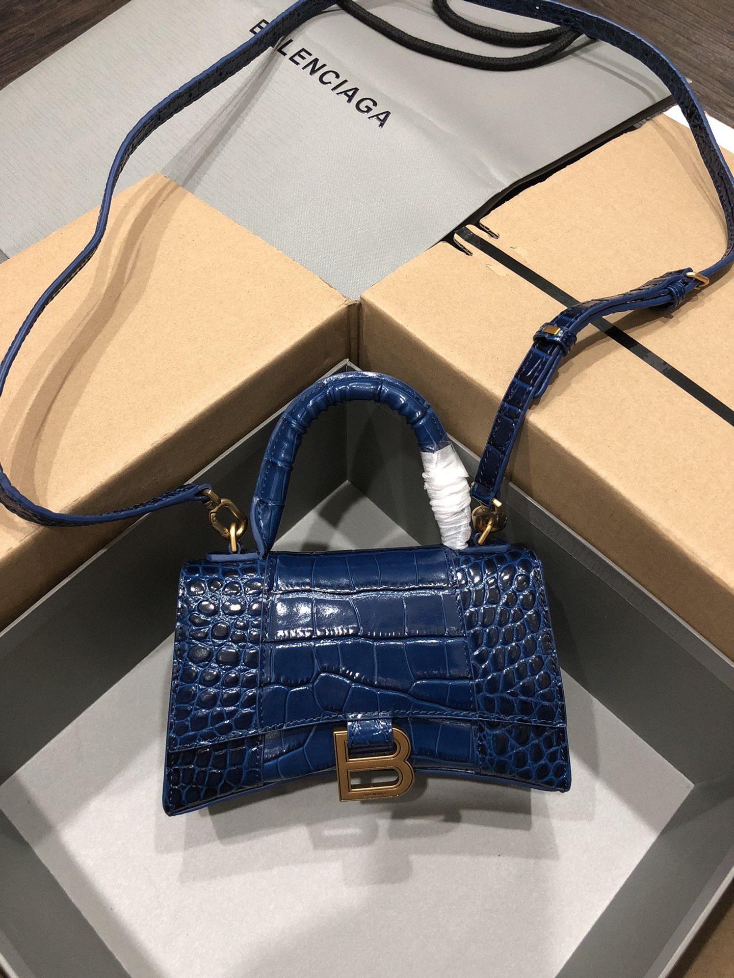 Ba*len*cia*ga small hourglass bag-13*8*19cm