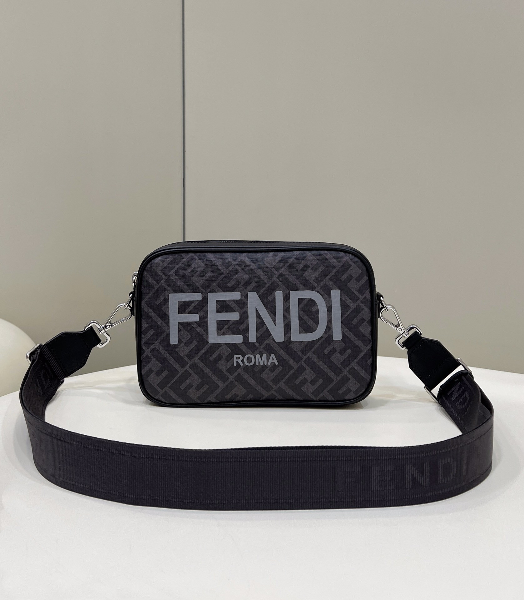 F**di camera bag-23.5x5x16cm