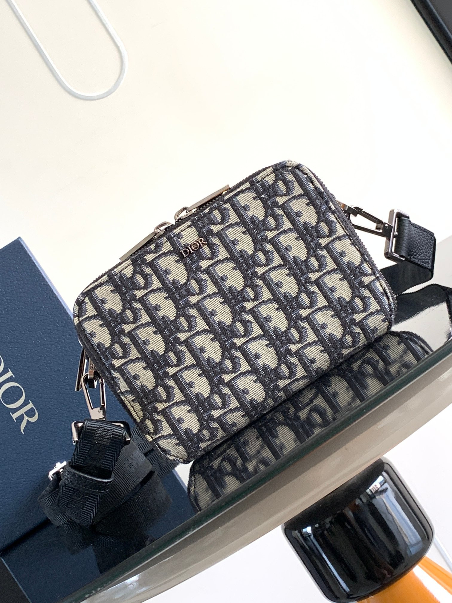 D*or essentials bag-17*12.5cm