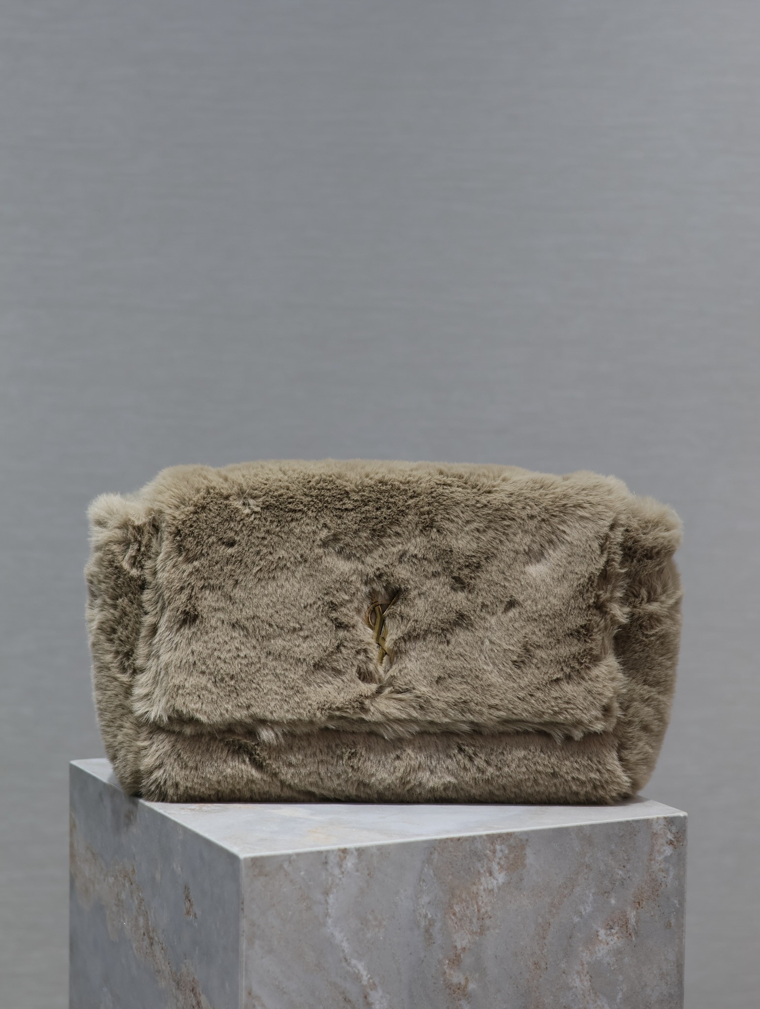 Y*L kate with raffia-28.5×20×6cm