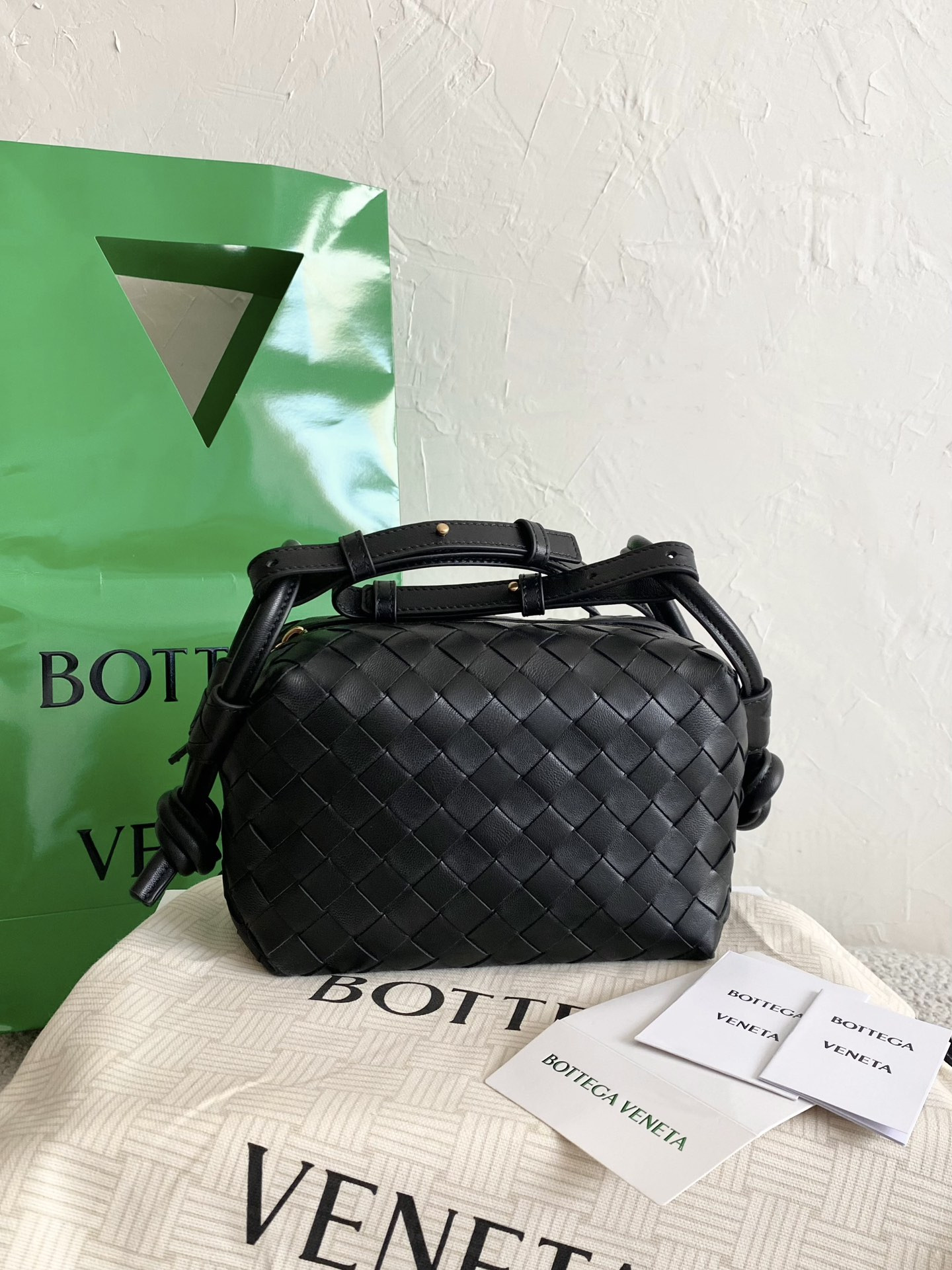 B0tt*ga Ven*ta Loop Lindy Bag-21×13×13CM