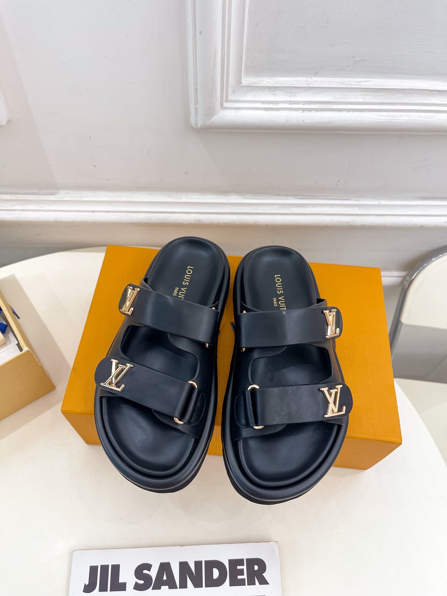 L0vis Vvtt0n 25SS Sandals