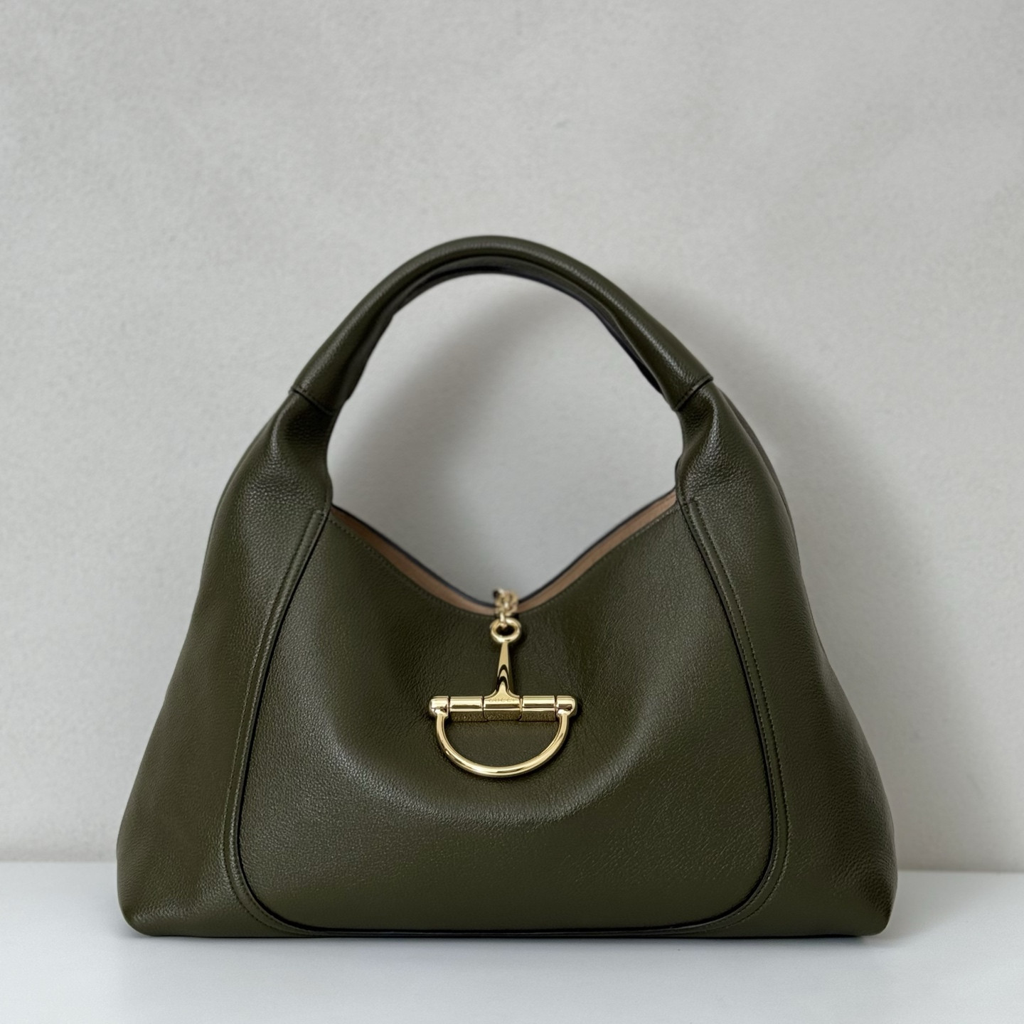 Gvc*1 Softbit Large Shoulder Bag In Leather-46*26*16CM