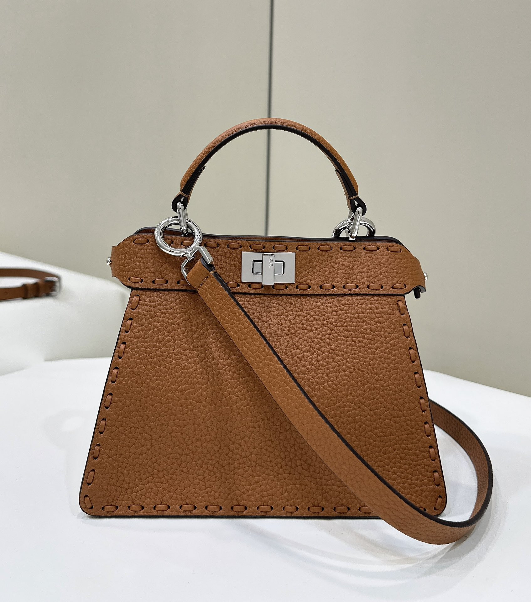 F**di Peekaboo ISeeU Bag-20x11x15CM