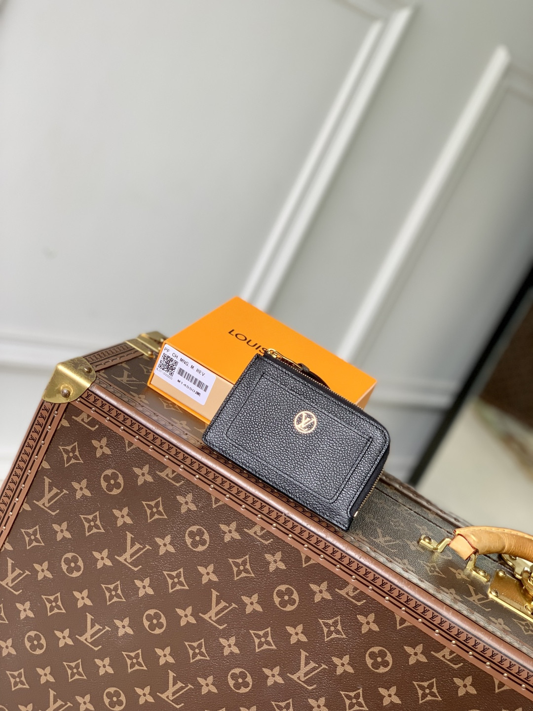 L0vis Vvtt0n Low Key Wallet - 8.5 x 1 x 13CM