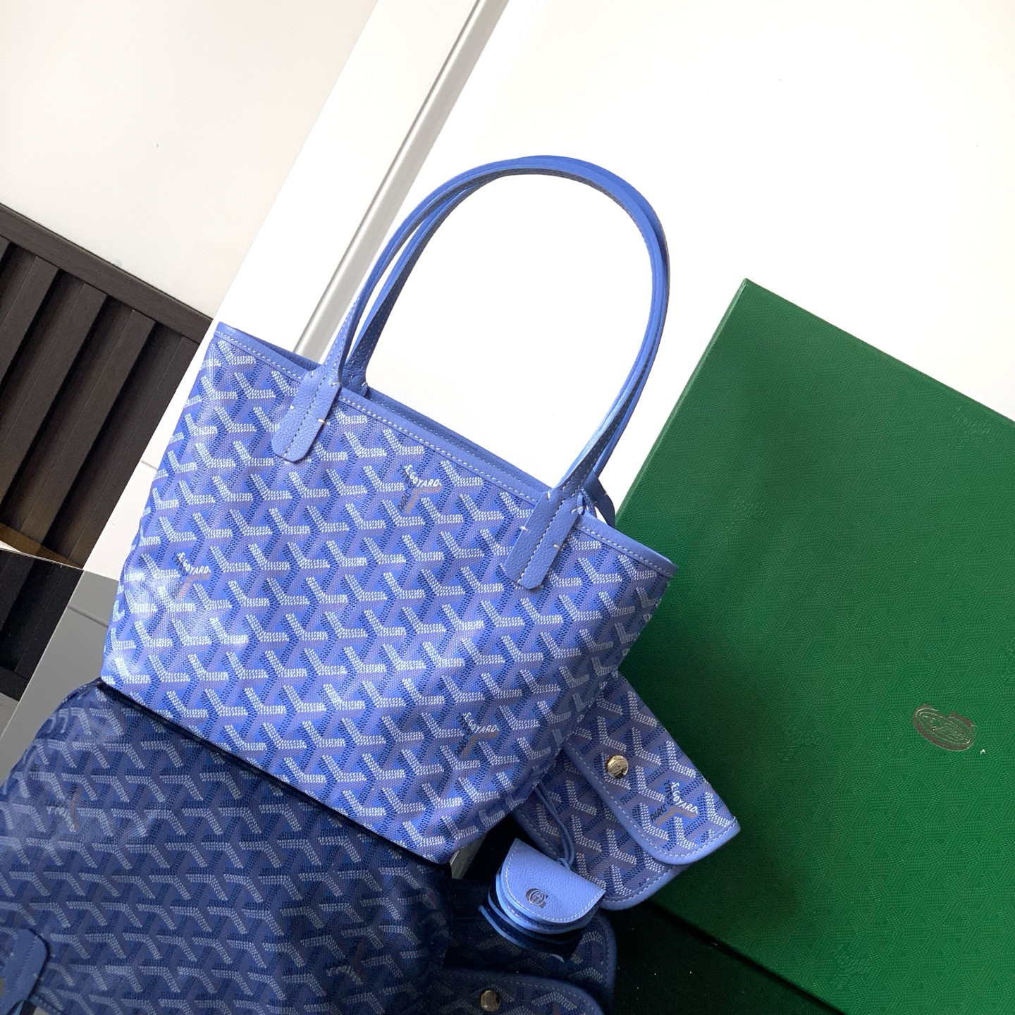 G09ard Anjou Mini Handbags-20*10*20CM
