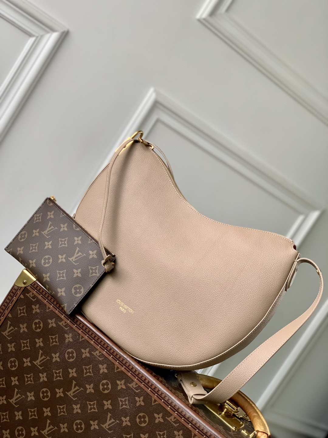 L0vis Vvtt0n Low Key Cookie Bag-M14417-26 x 5 x 32CM
