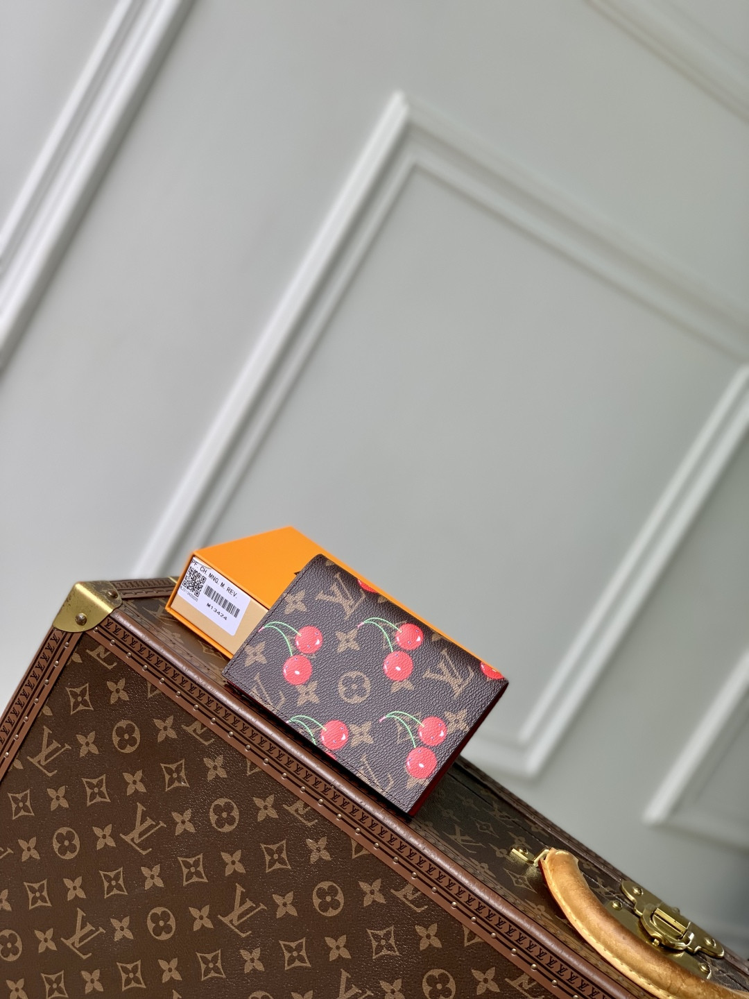 L0vis Vvtt0n Wallet-14 x 2.5 x 10CM