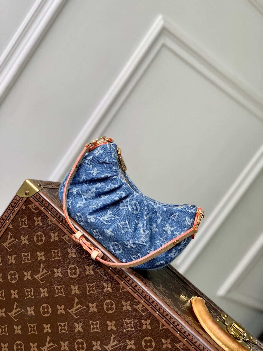 L0vis Vvtt0n Pochette Valley Bag-15 x 7 x 21CM
