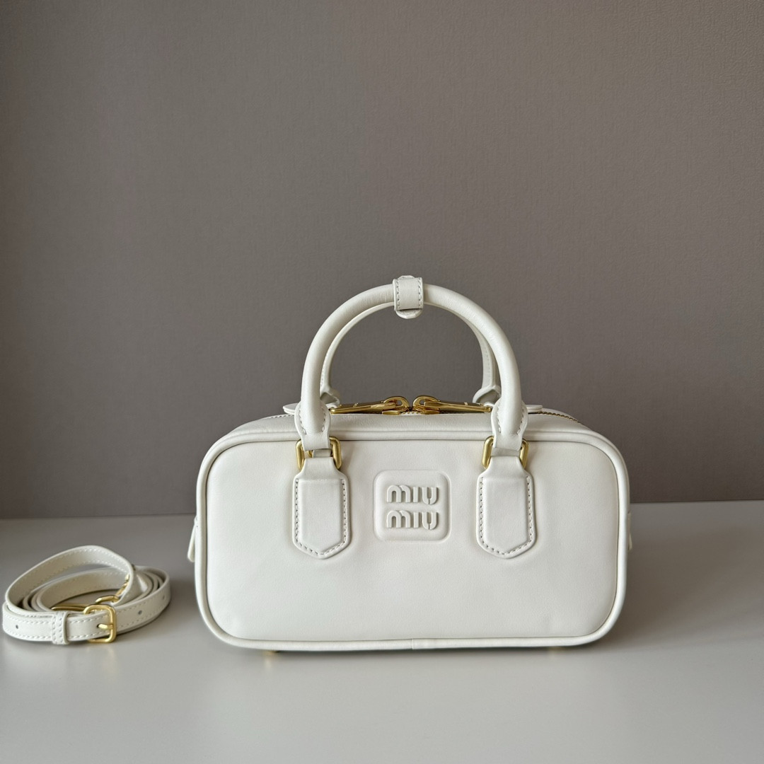 M1um1u Top Handbags-22X10.5X7.5CM