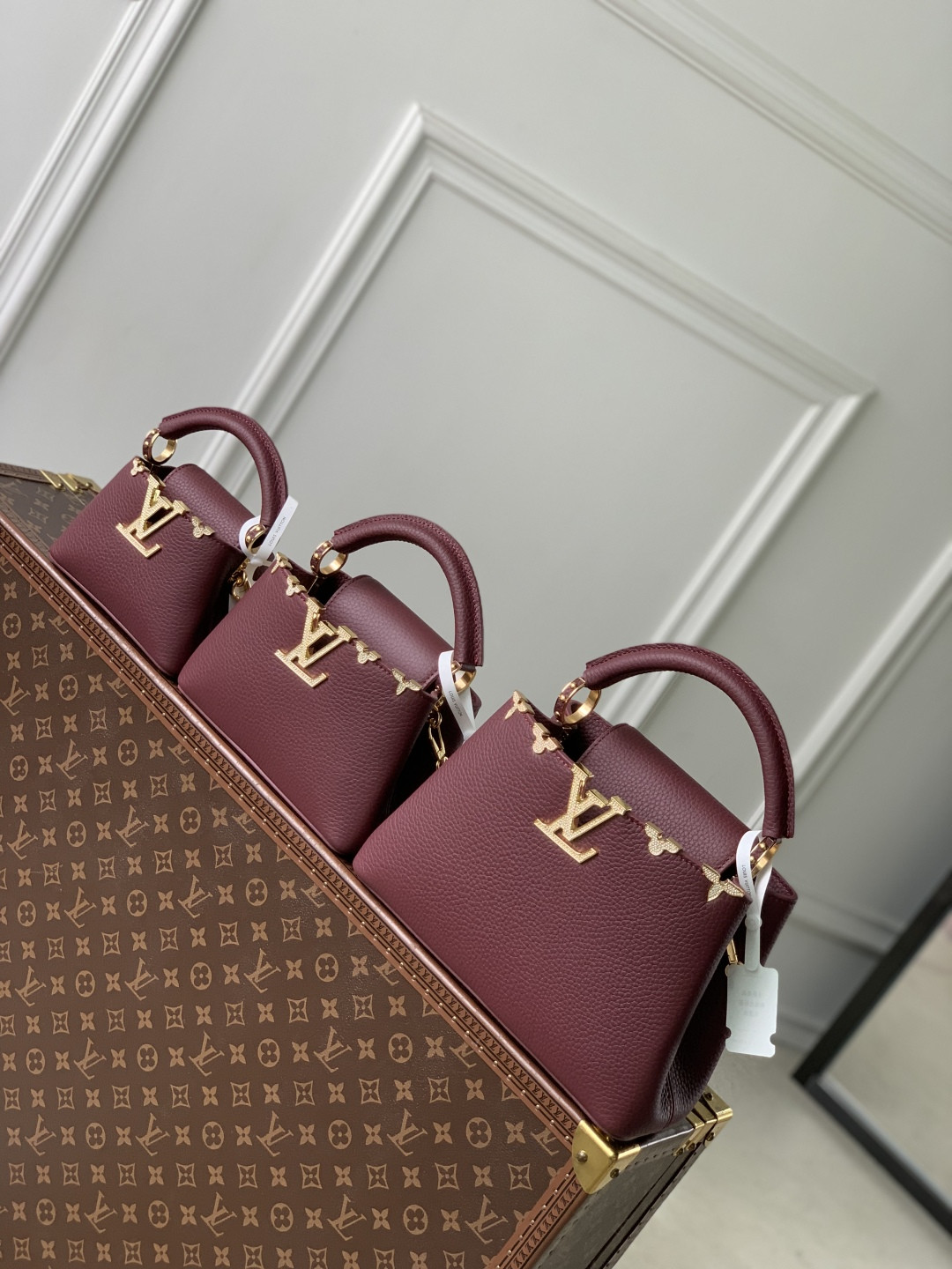 L0vis Vvtt0n Capucines Handlebag