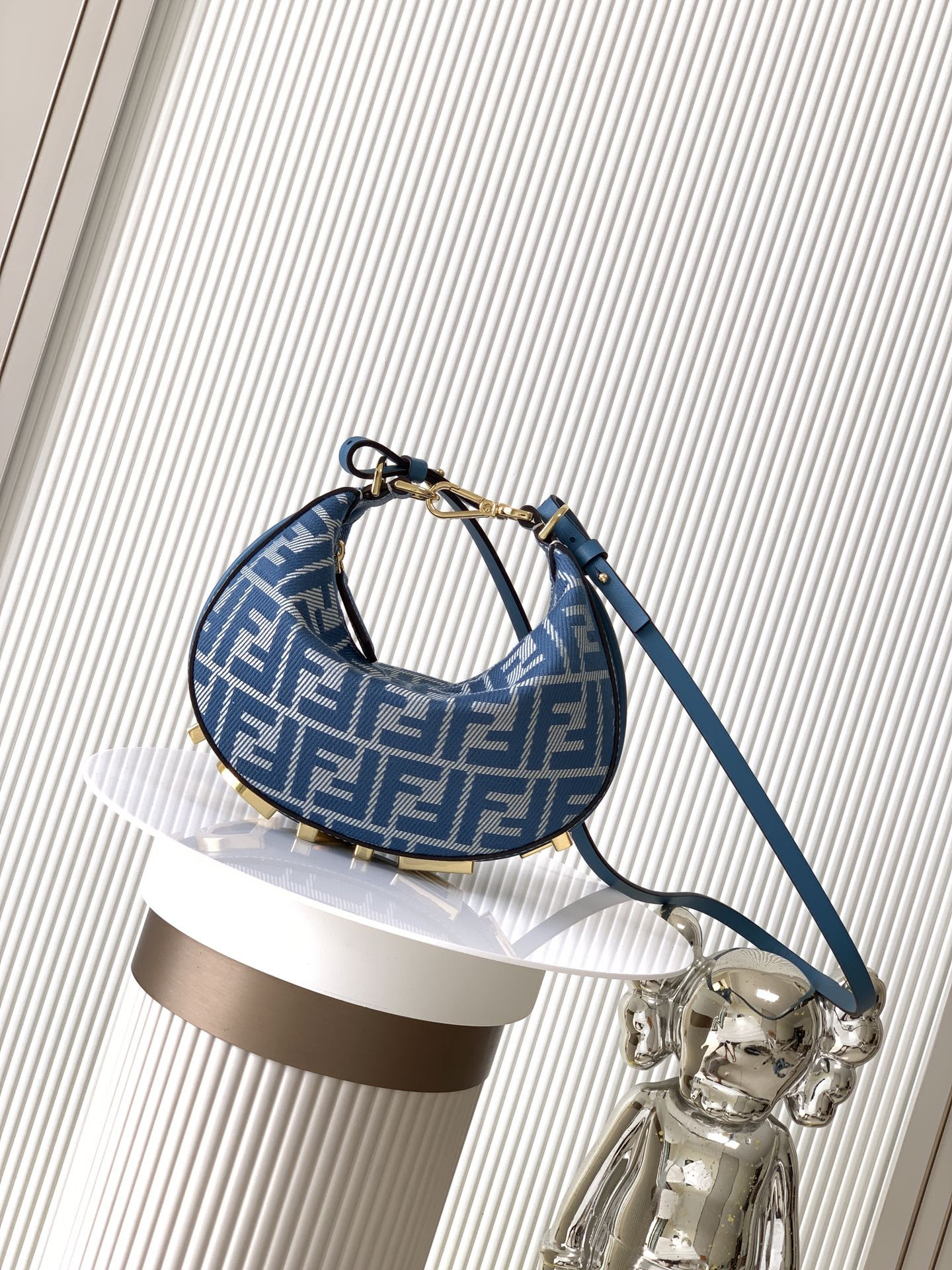 F**di graphy bag-20*7.5*13cm