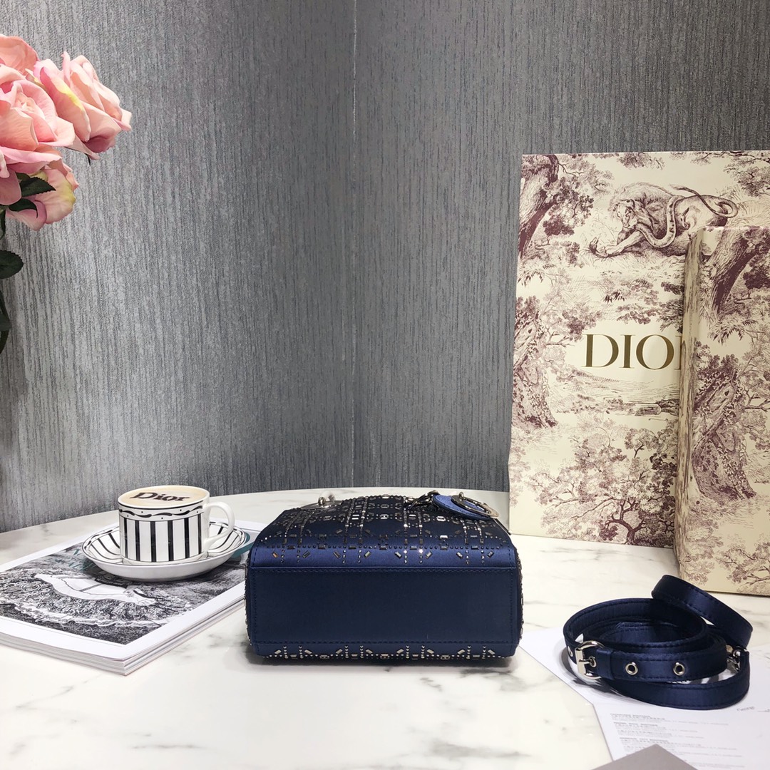 lady D*or mini-17*15*8cm