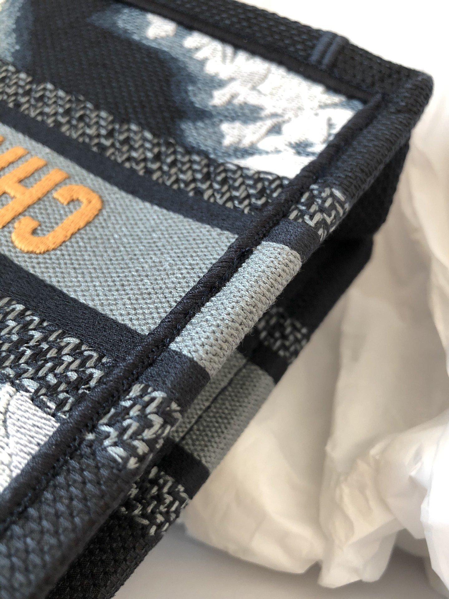 D*or mini book tote-23*17*7cm