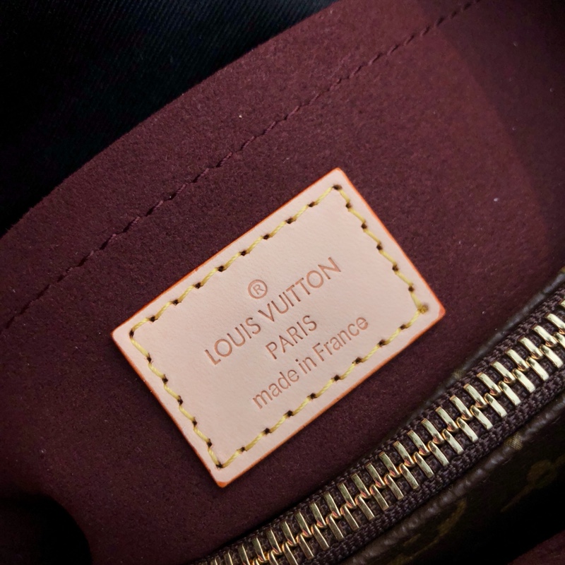 l0*is V*t0n montaigne bb-29*20*13cm