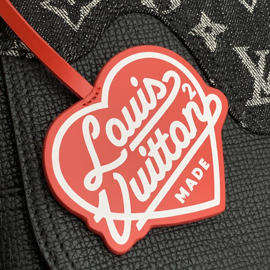 l0*is V*t0n besace tokyo -39*23*13cm