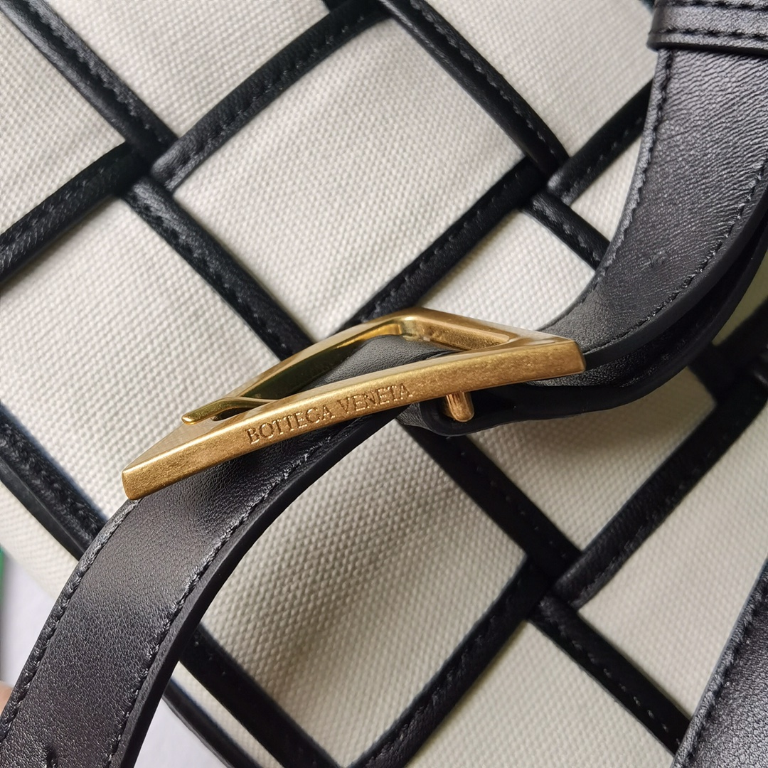 bo*te*ga Ve*ne*ta webbing crossbody bag-26x18x8cm