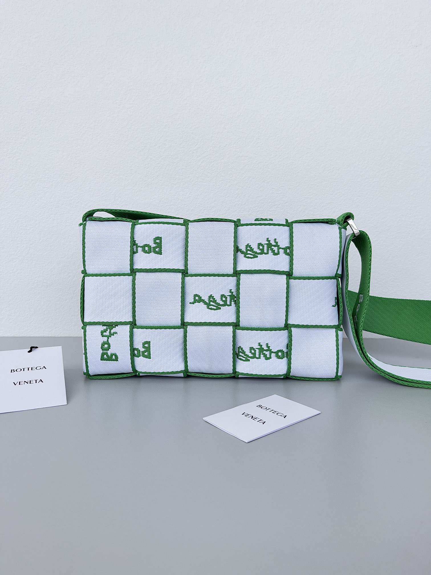 bo*te*ga Ve*ne*ta webbing crossbody bag-25*15*5cm