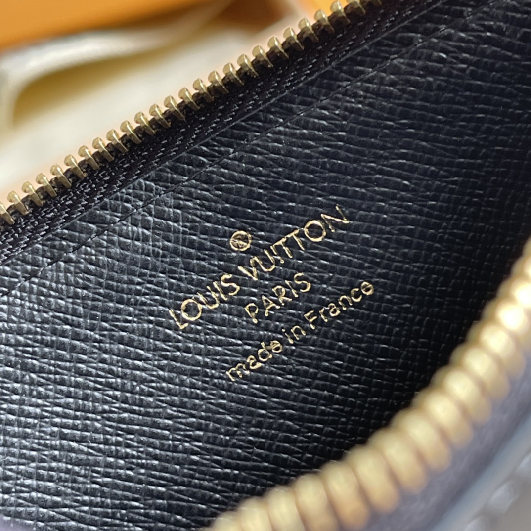 l0*is V*t0n slim purse wallet-20*11*0.5cm