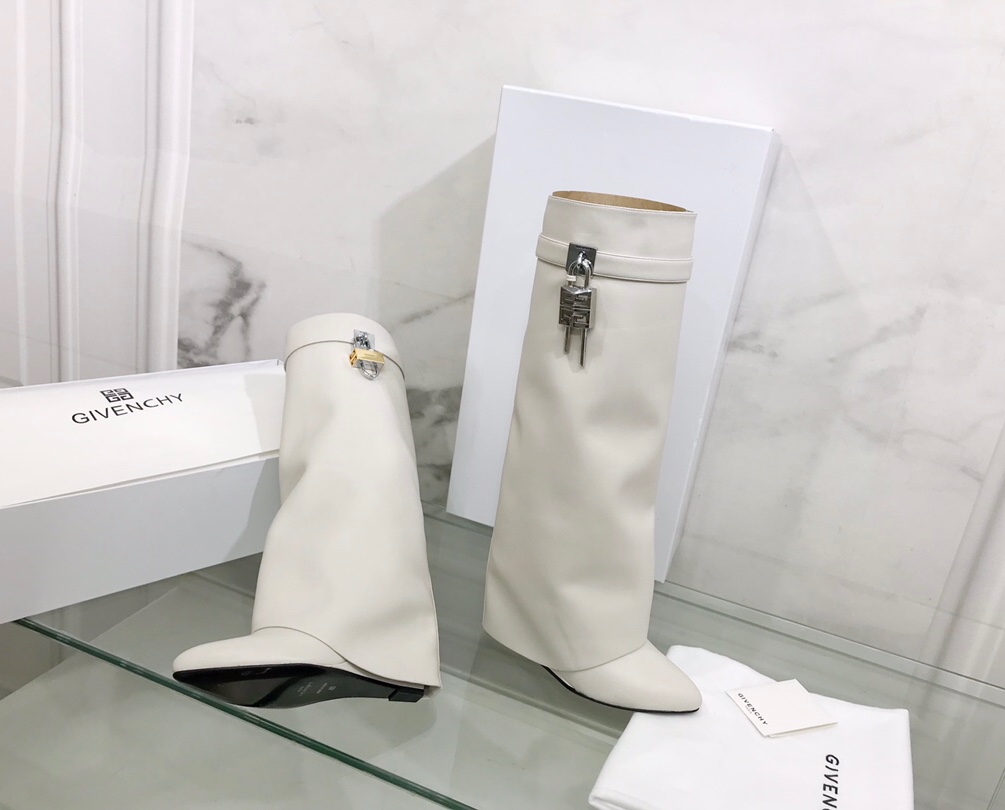 G1uenchy boots(eu35-42)