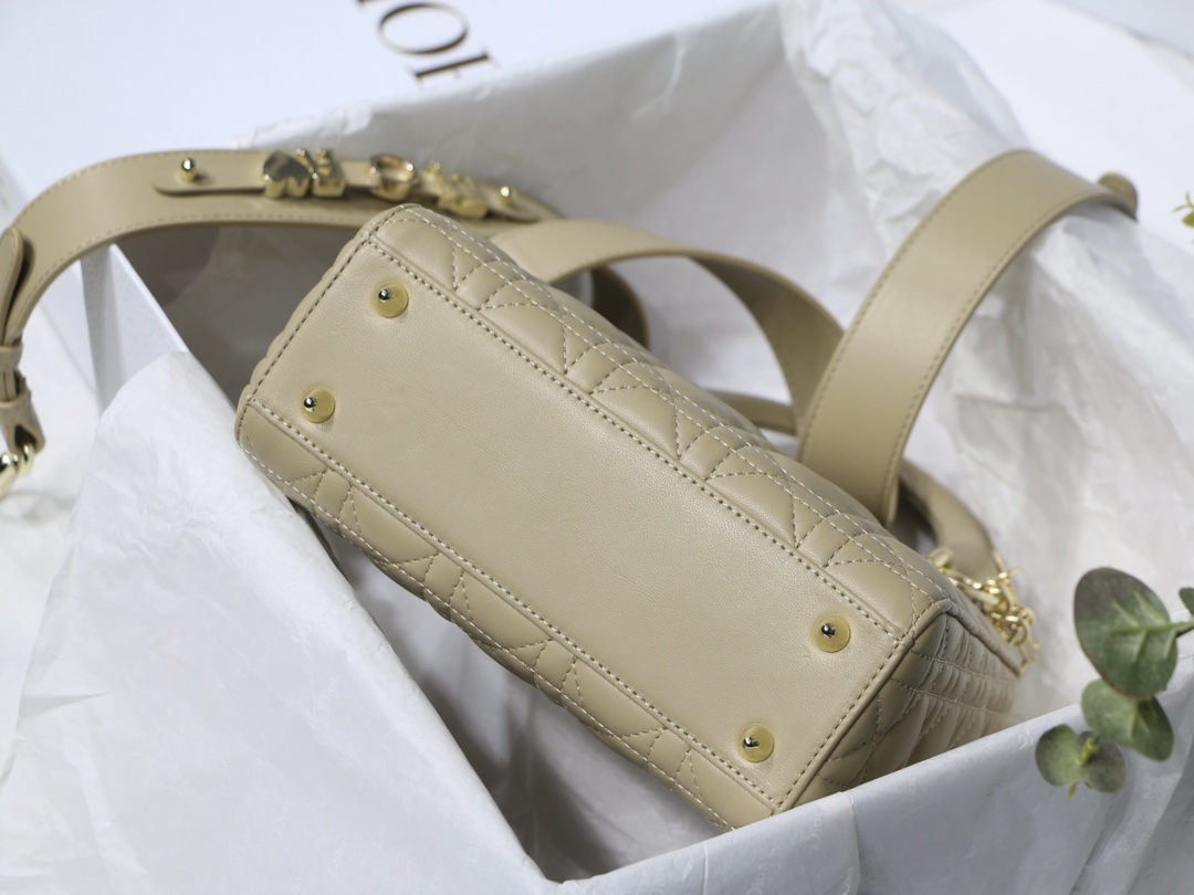 lady D*or handle bag-24cm