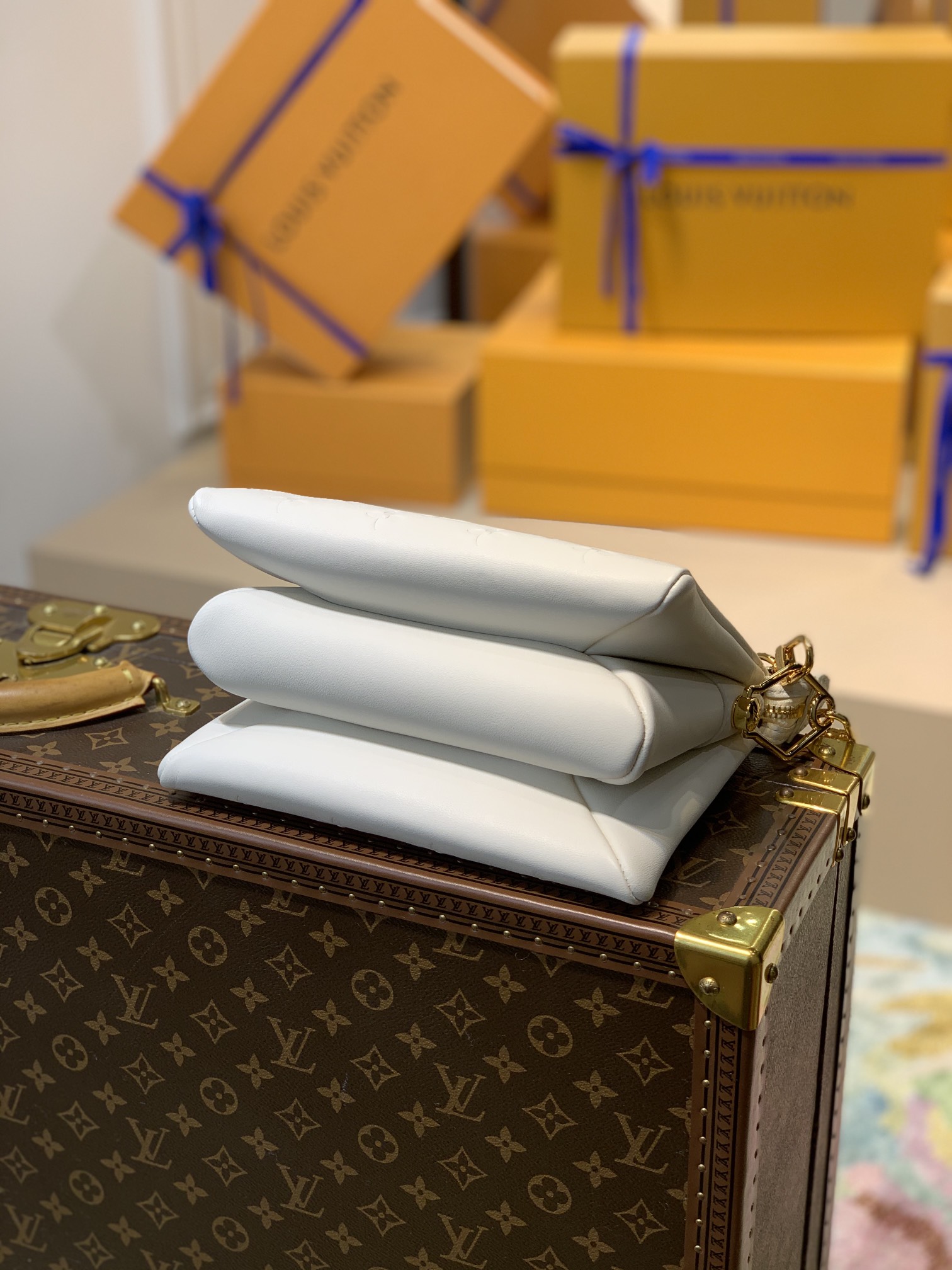 l0*is V*t0n coussin handbags-26*20*12cm