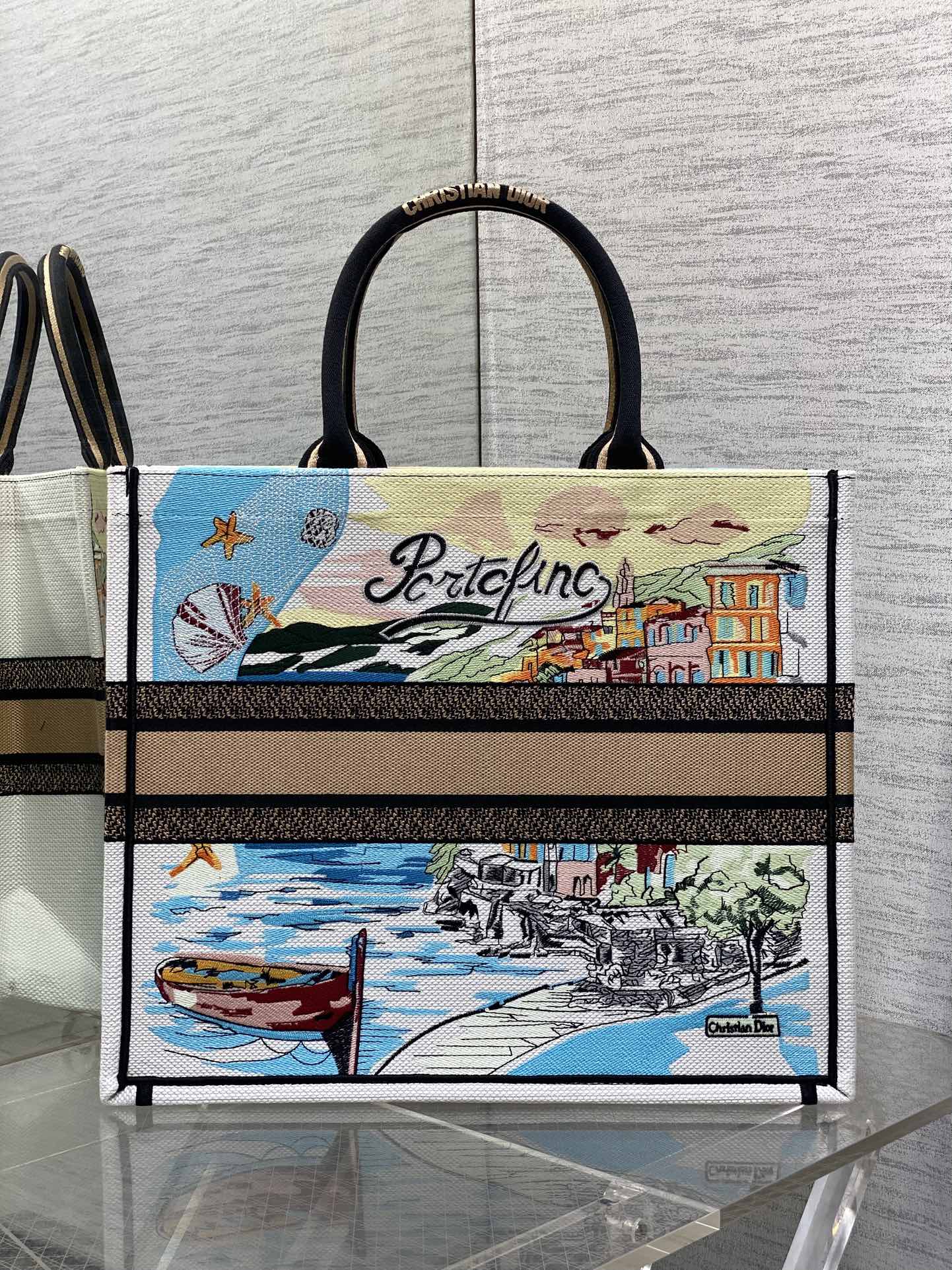 Diro Book Tote