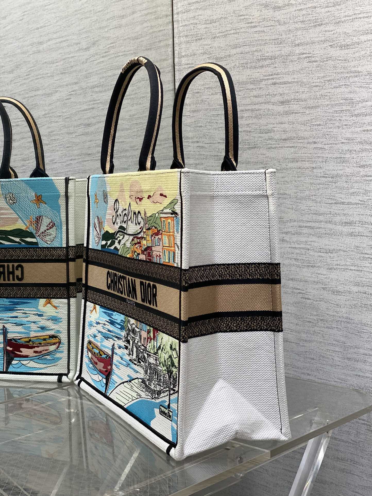 Diro Book Tote