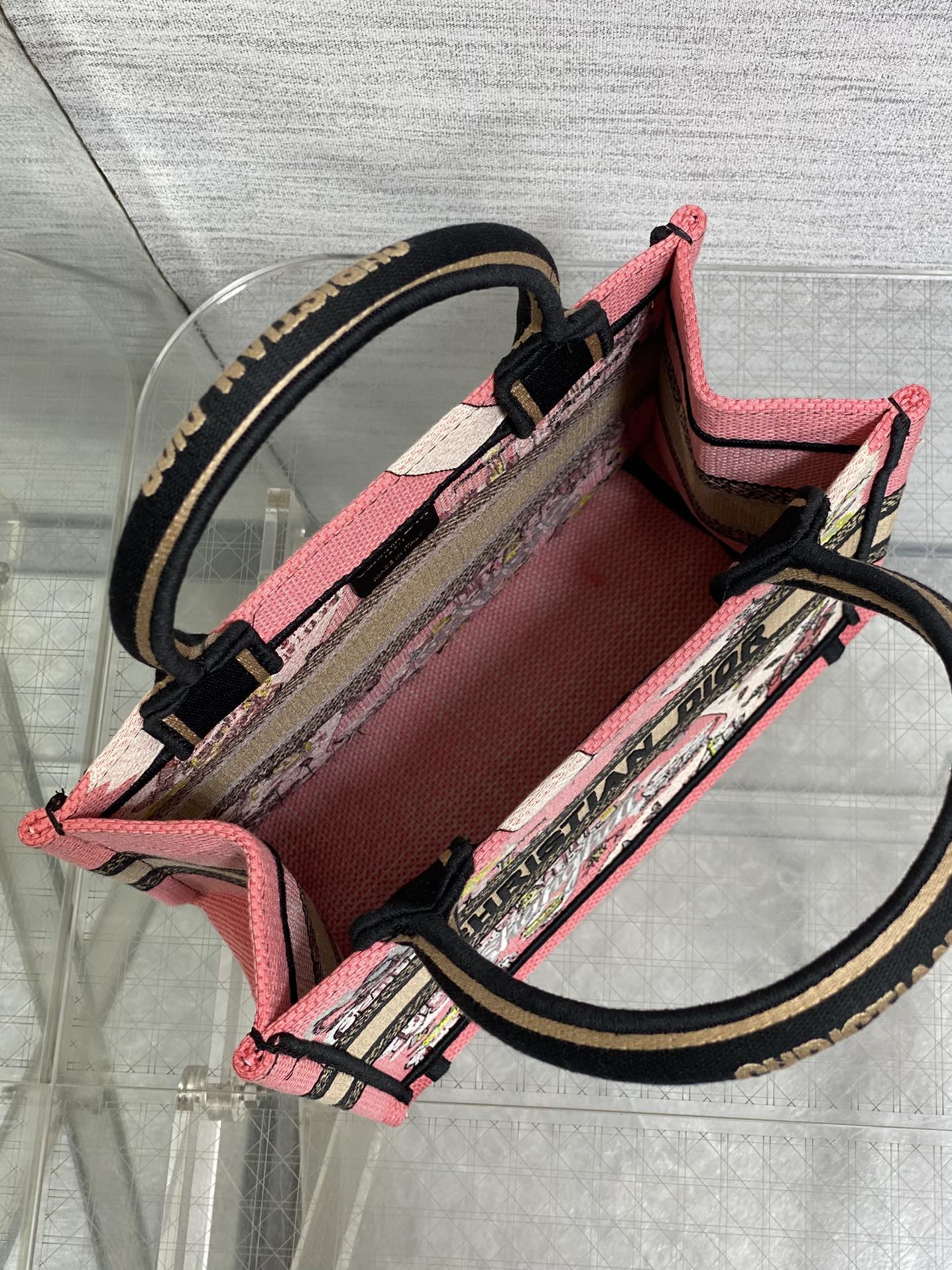 Diro Book Tote
