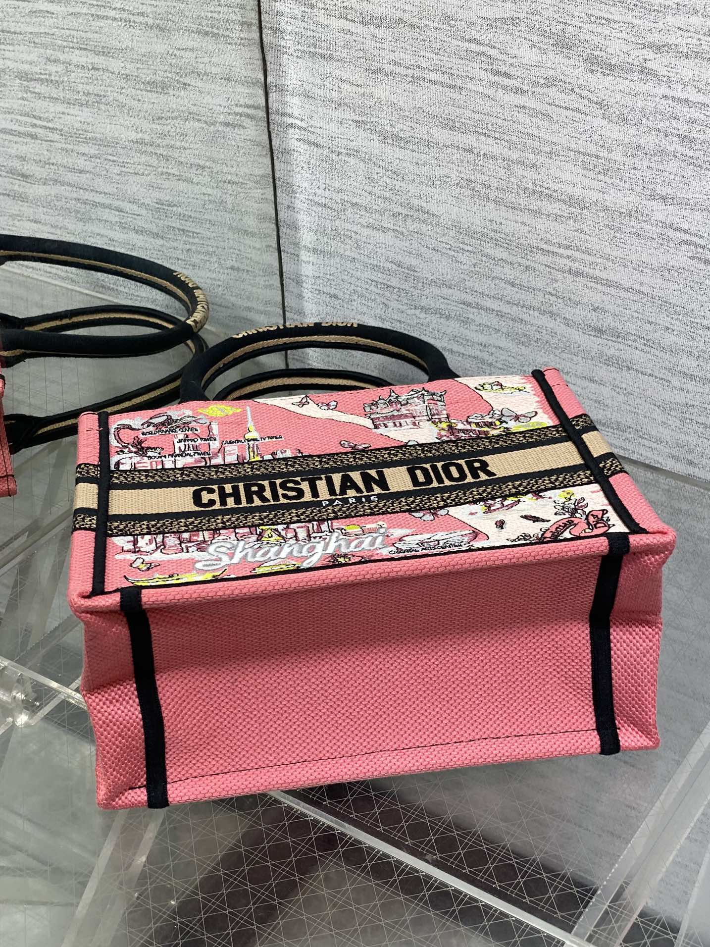 Diro Book Tote