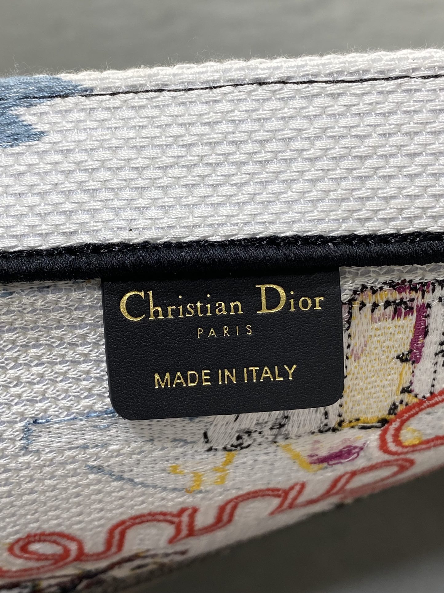 Diro Book Tote