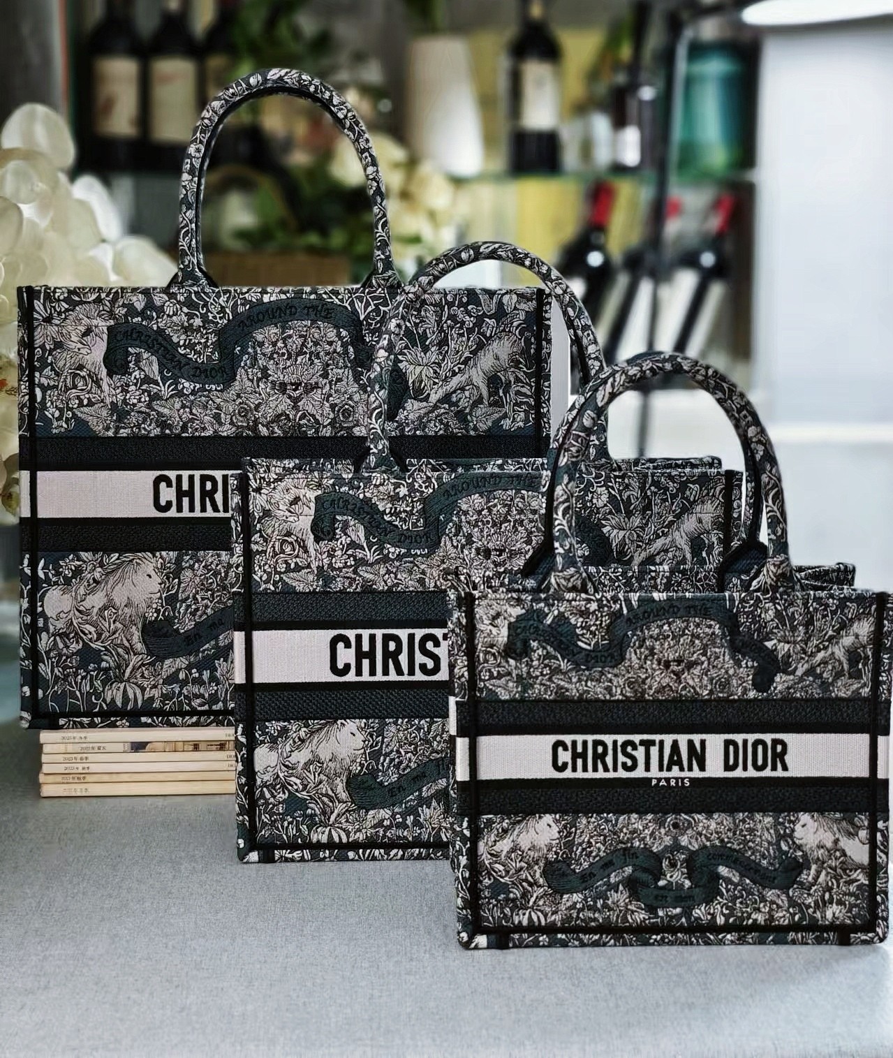 Diro Book Tote