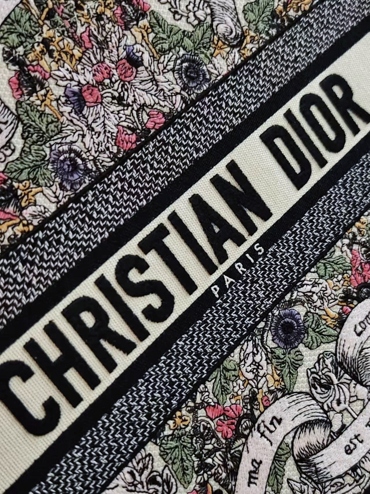 Diro Book Tote