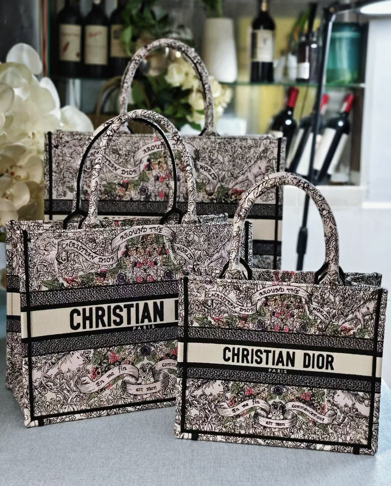 Diro Book Tote