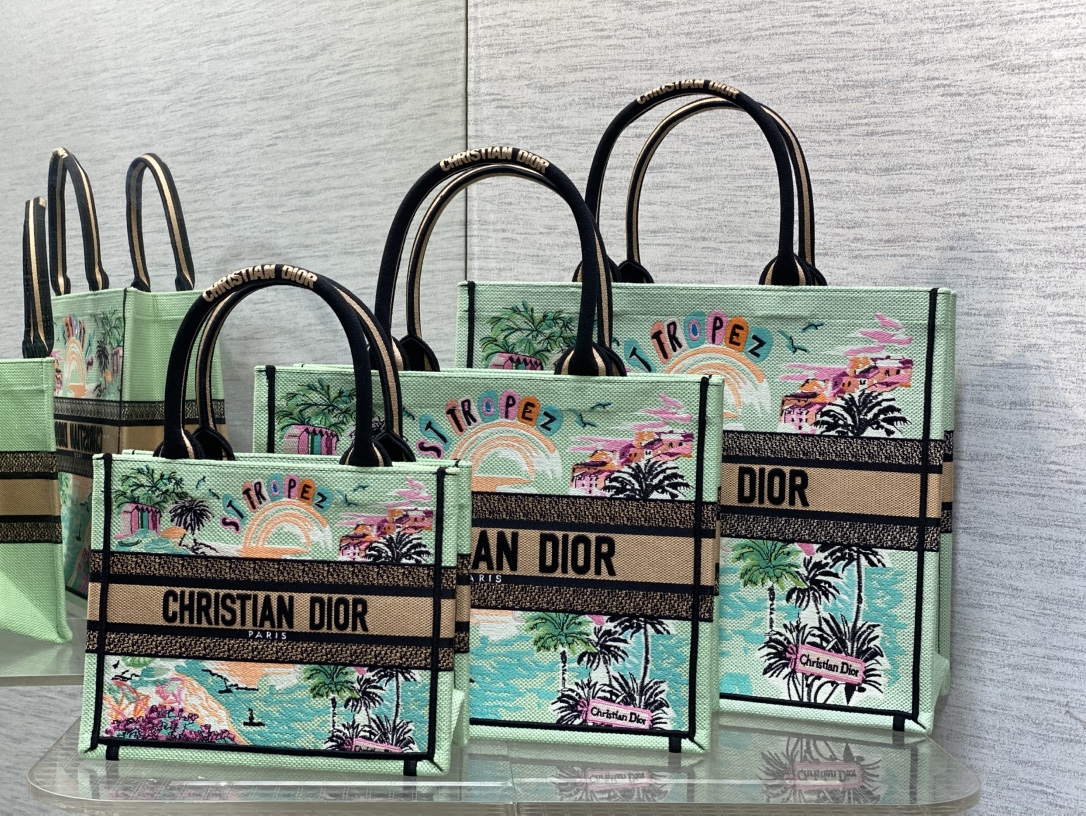 Diro Book Tote