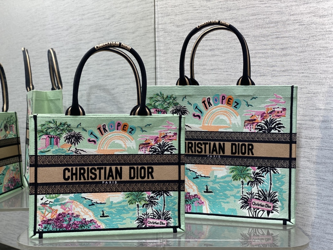 Diro Book Tote