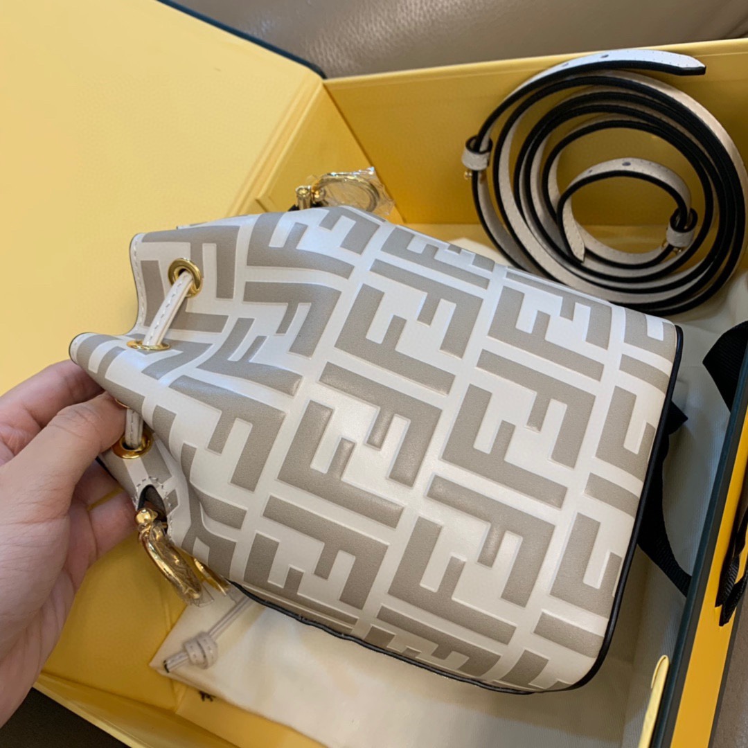 F**di mon tresor bucket-18*12*10cm