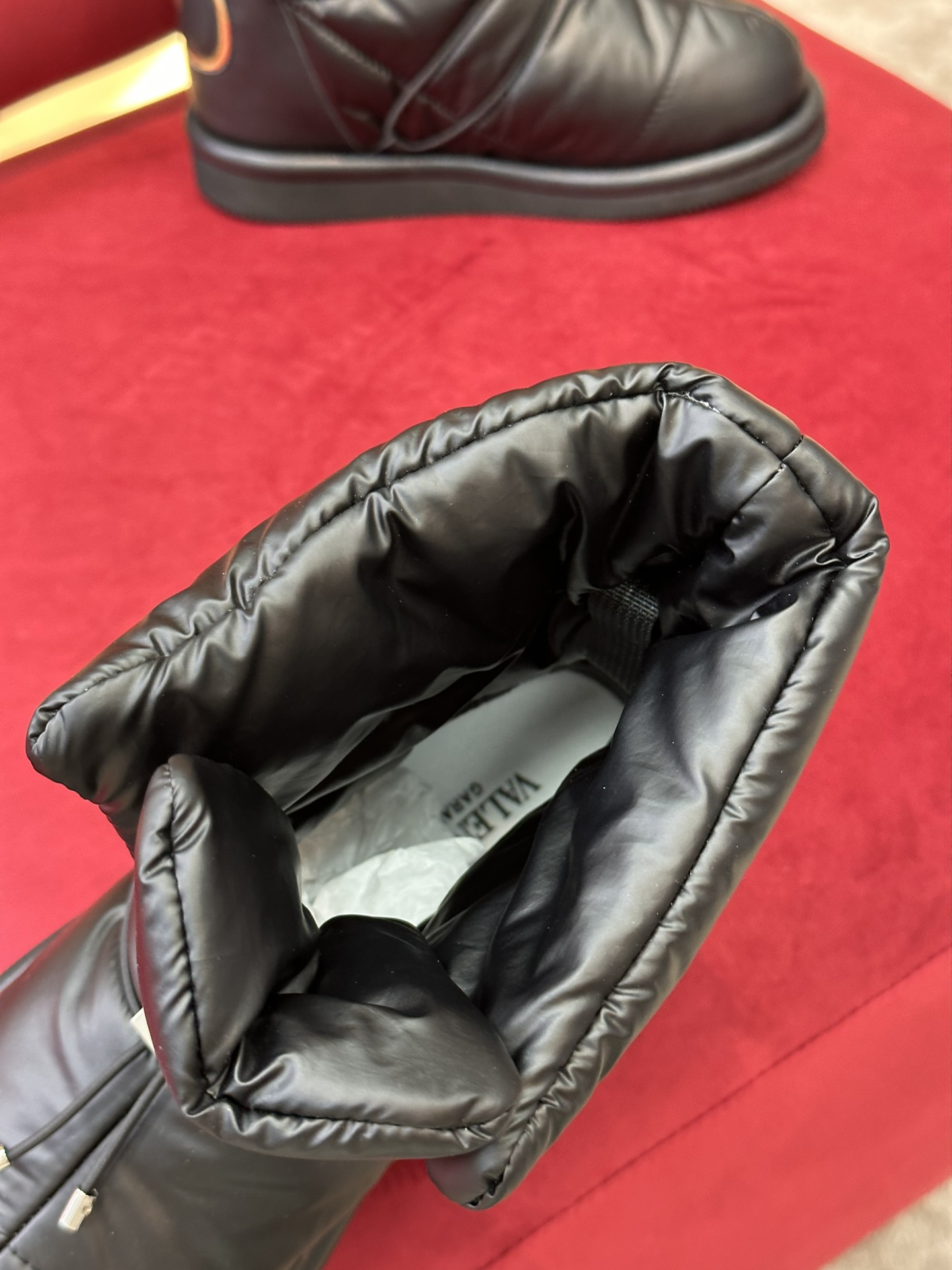 Va1e*ntin0 boots(eu35-42)