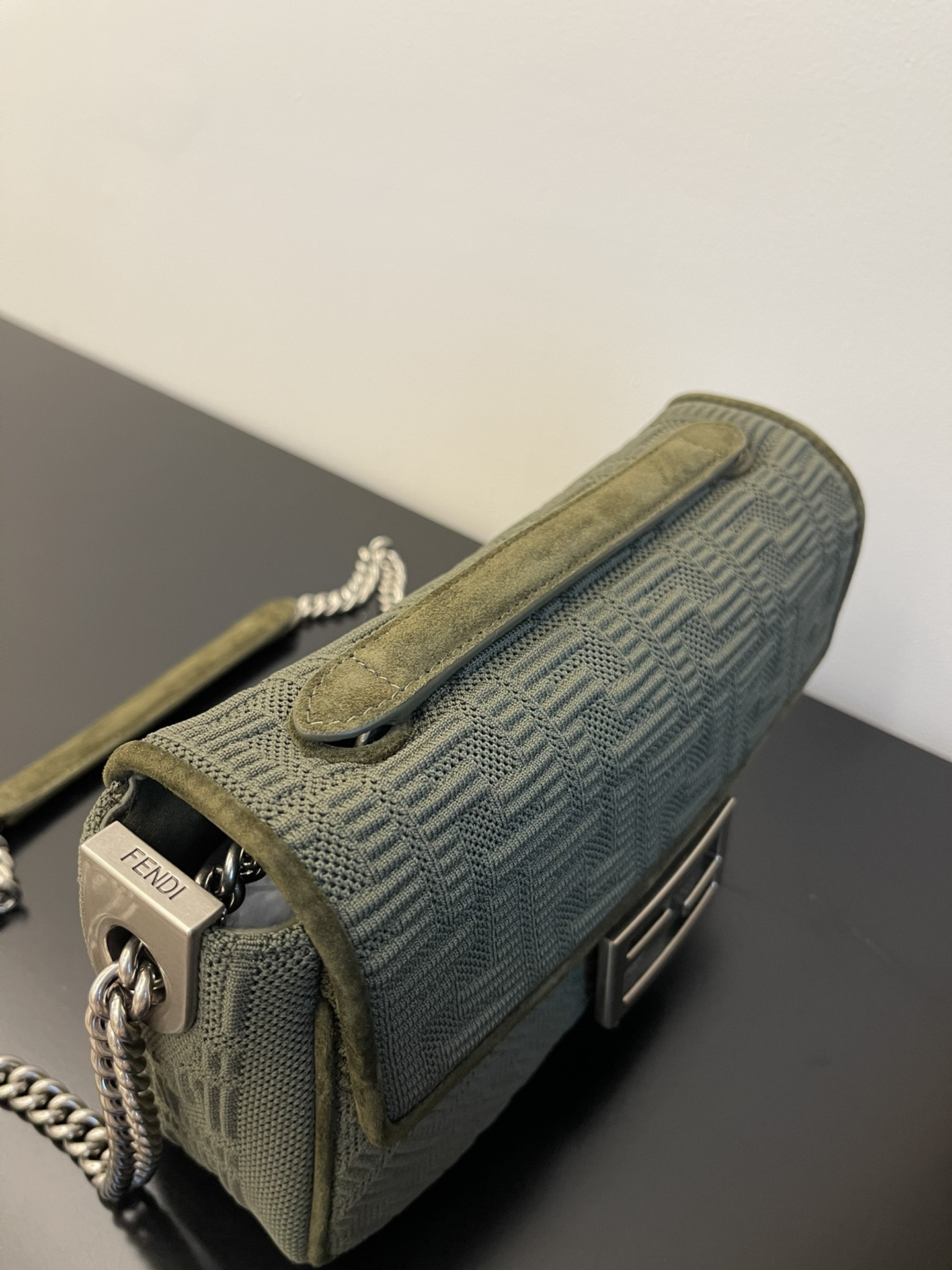 F**di medium lconic baguette bag-24x7x14.5cm