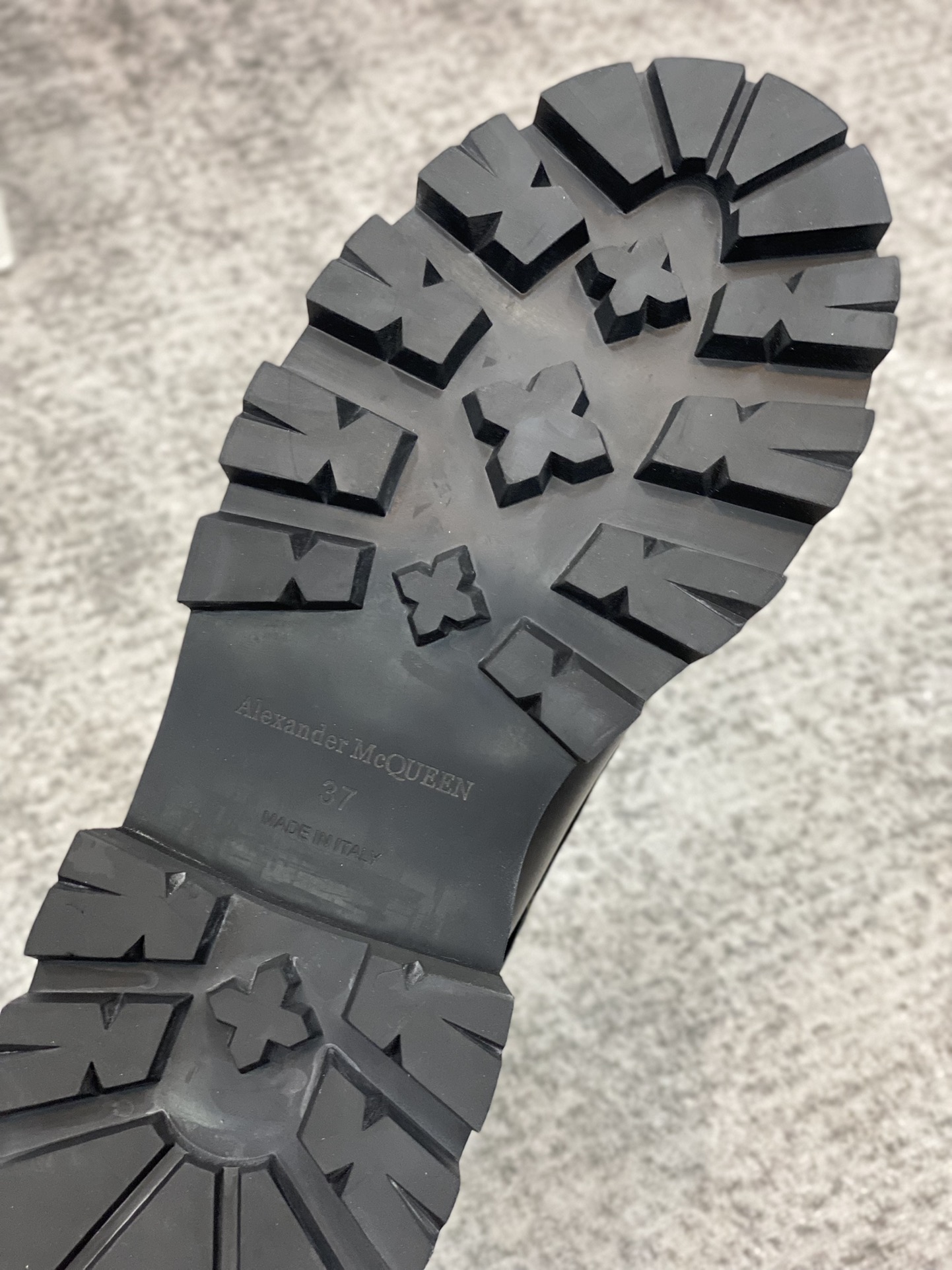 A1exa*der m*q*en boots