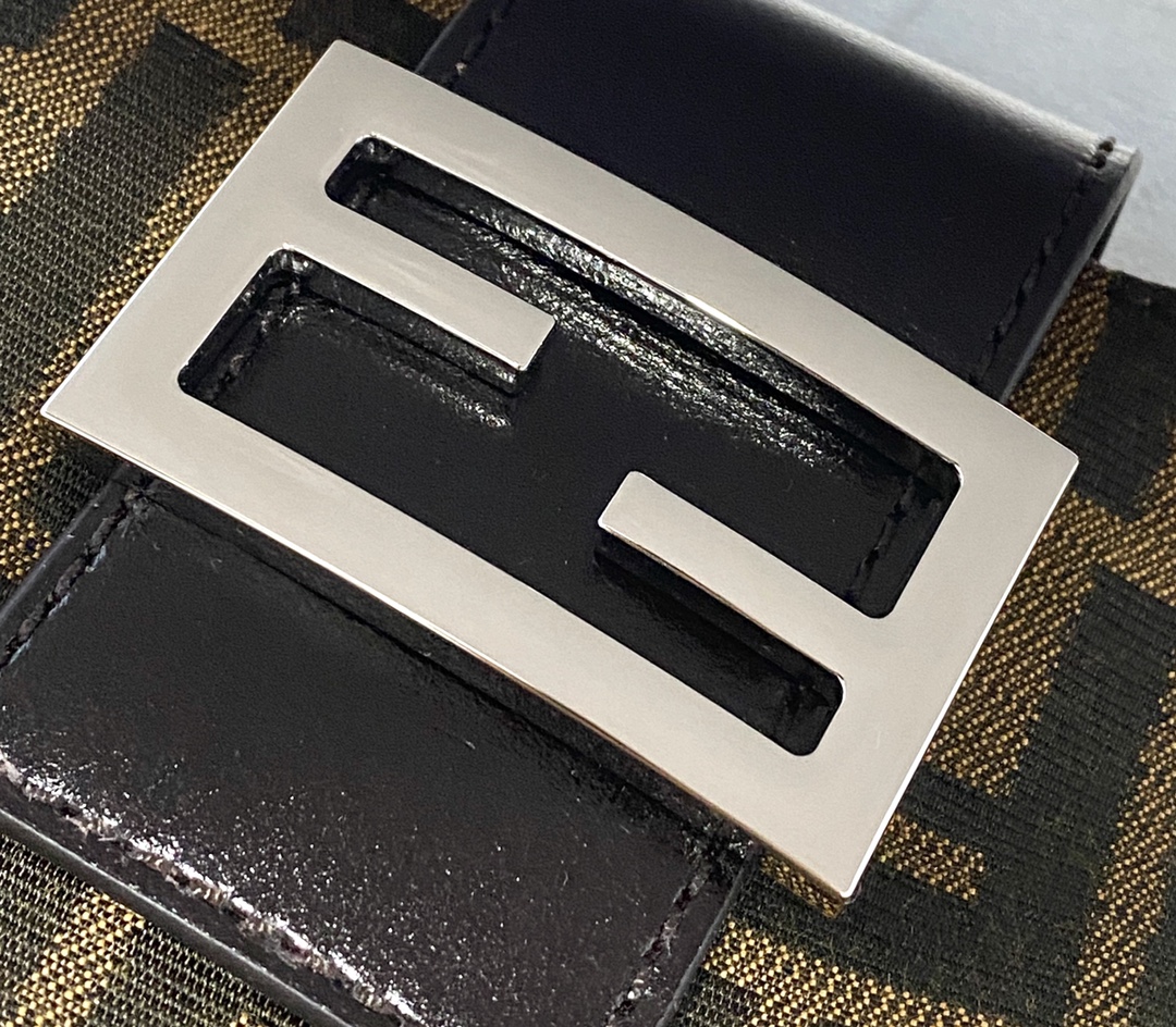 F**di vintage handbags-13×8×19cm