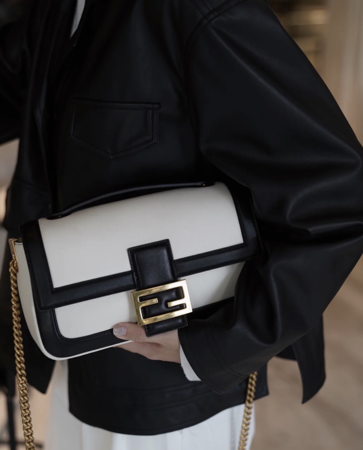 F**di medium baguette bag-26x15x4cm