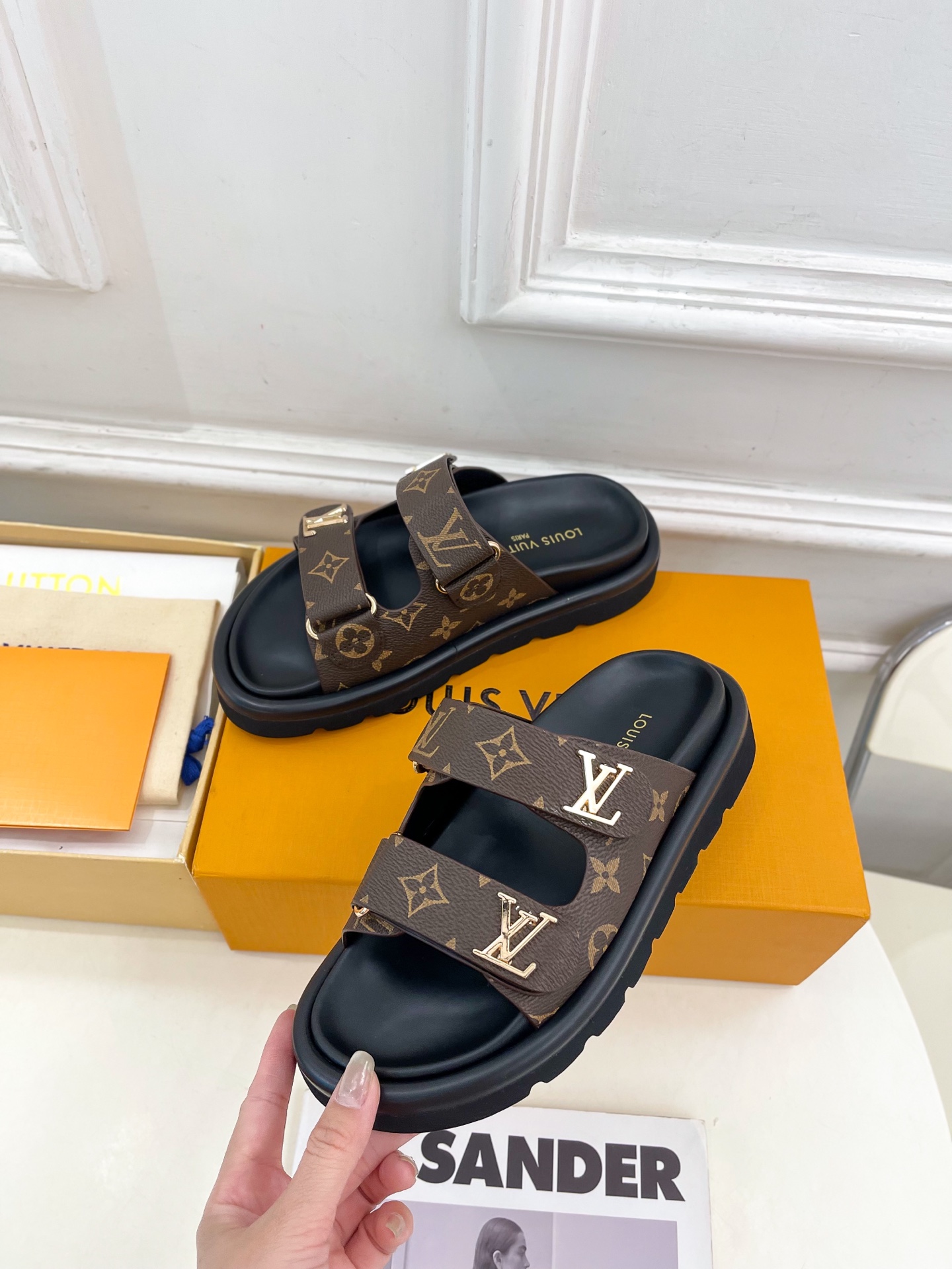 L0vis Vvtt0n 25SS Sandals