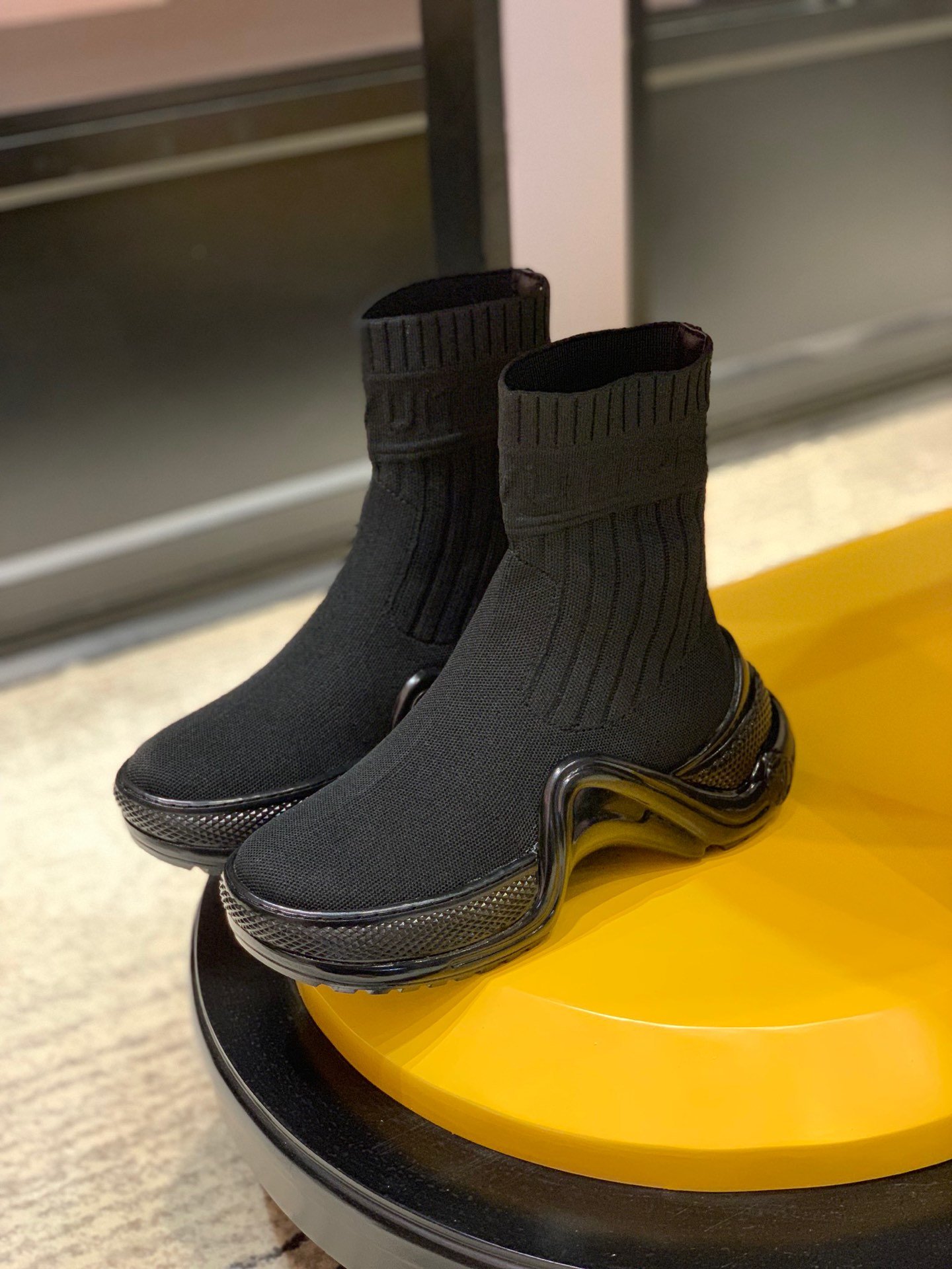 l0*is V*t0n archlight sock sneaker