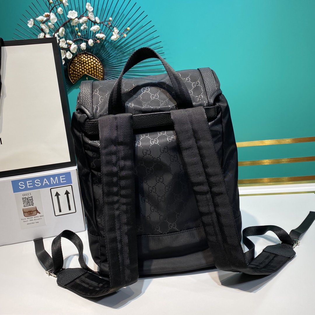 G*u*i backpacks-25*38*17cm