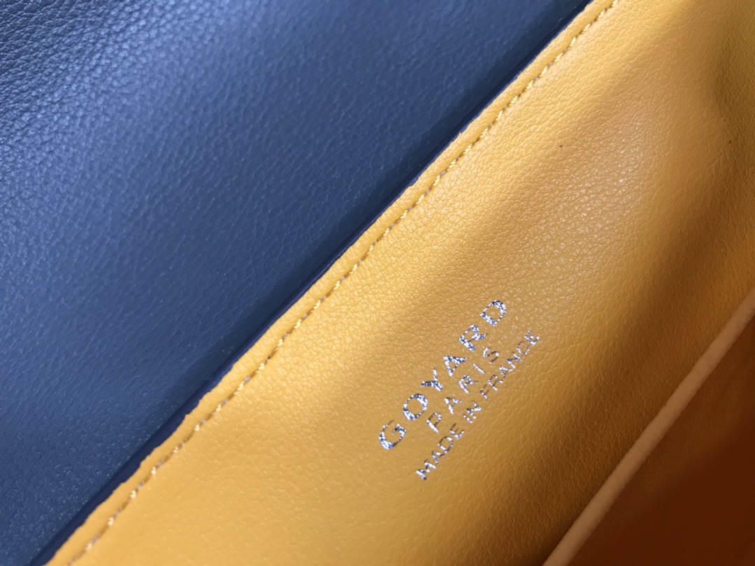 G09ard coated canvas and leather saigon top handle bag-21cm