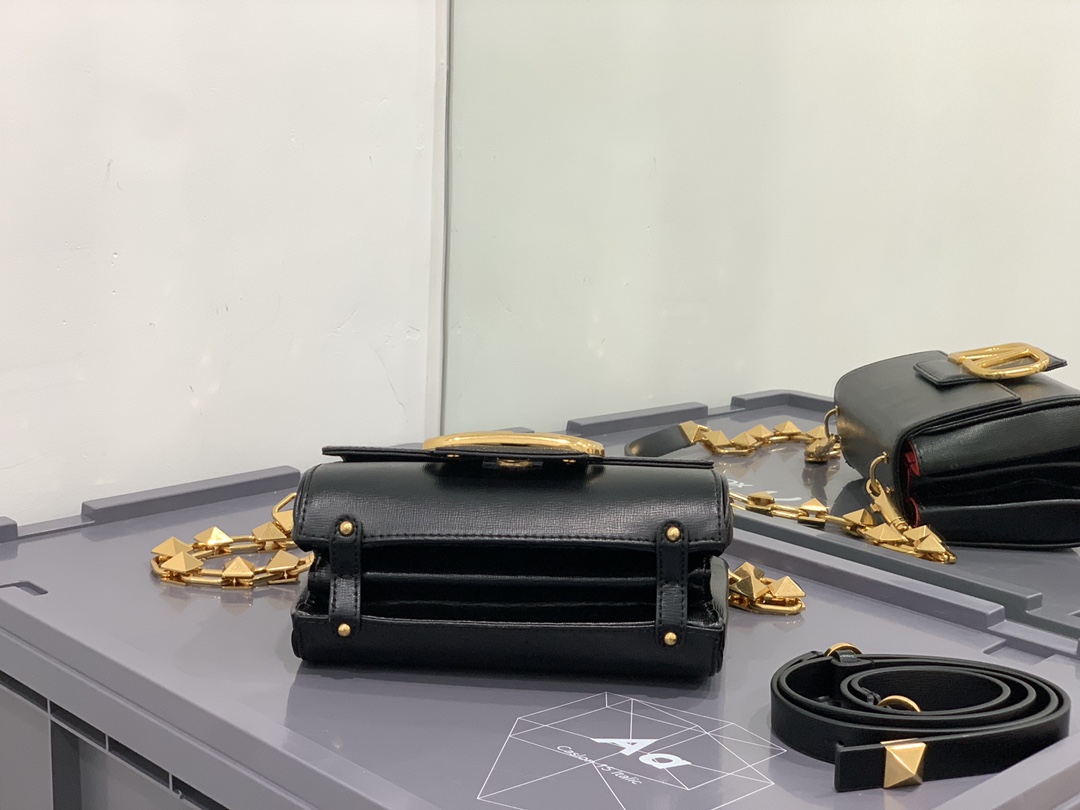 Va1e*ntin0 handbags-20*15*7cm