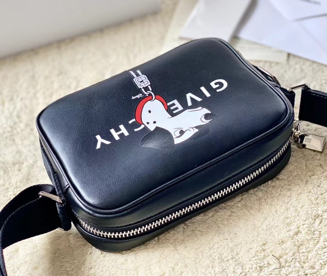 G1uenchy waist bag-16x11x8cm